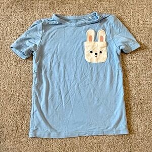 Play by Little Sleepies Lake Blue Bunny Pocket Tee Shirt Size 2T Lunaluxe